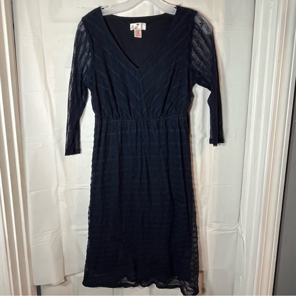 Two Hearts Maternity Dress Size Medium Navy Blue Lacey Lined Holiday Party Vneck - Picture 1 of 6
